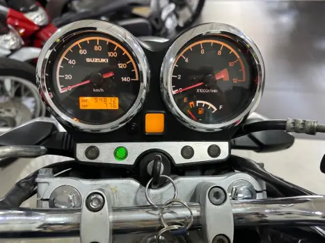 SUZUKI GSR 125 , Foto 6