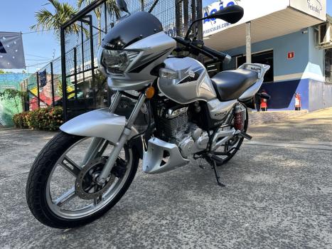 SUZUKI GSR 125 S , Foto 1