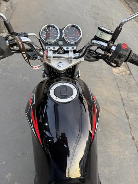 SUZUKI GSR 150 I, Foto 3