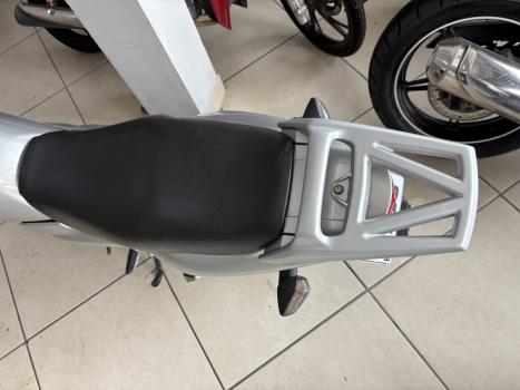 SUZUKI GSR 150 I, Foto 8
