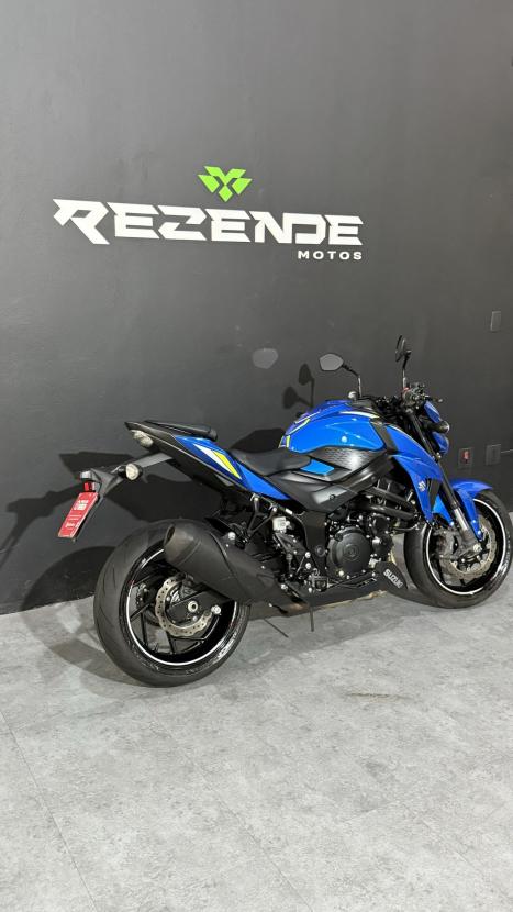 SUZUKI GSX 750 F , Foto 4