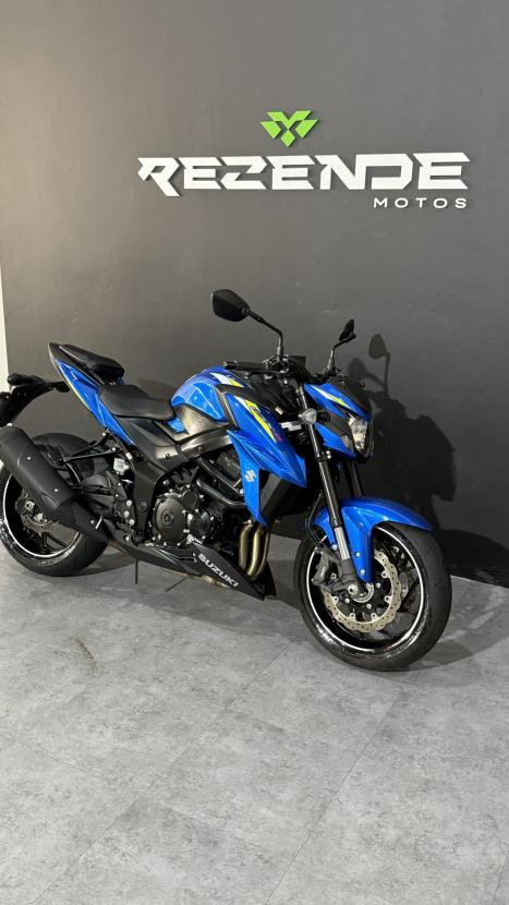 SUZUKI GSX 750 F , Foto 6