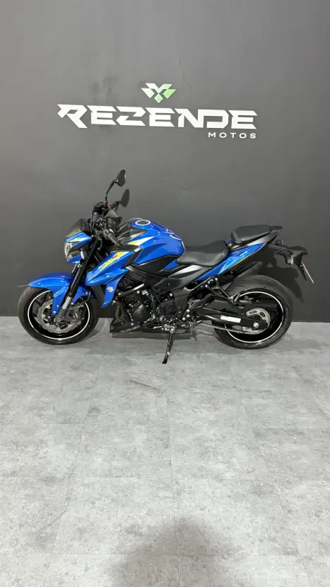 SUZUKI GSX 750 F , Foto 13