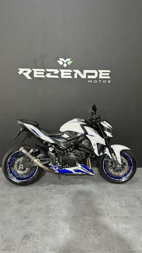 SUZUKI GSX-S 750 ABS, Foto 1