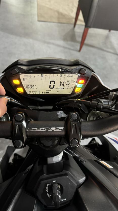 SUZUKI GSX-S 750 ABS, Foto 2