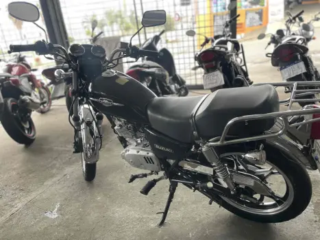 SUZUKI Intruder 125 , Foto 10