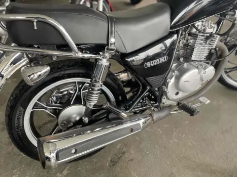 SUZUKI Intruder 125 , Foto 4