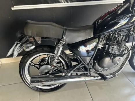 SUZUKI Intruder 125 , Foto 3