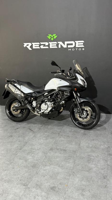 SUZUKI V-Strom DL 650 , Foto 2