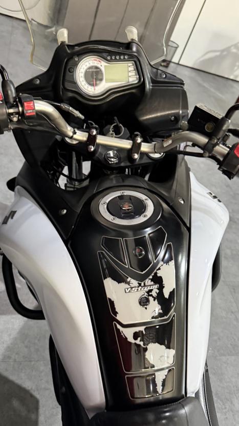 SUZUKI V-Strom DL 650 , Foto 3