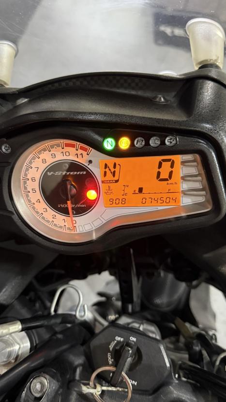 SUZUKI V-Strom DL 650 , Foto 7
