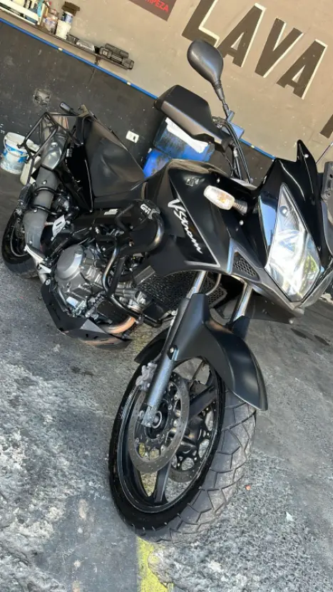 SUZUKI V-Strom DL 650 , Foto 2
