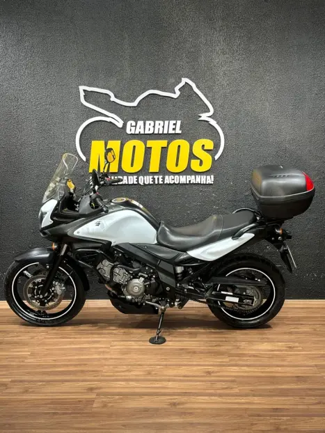 SUZUKI V-Strom DL 650 ABS, Foto 2