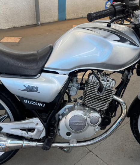 SUZUKI Yes 125 EN, Foto 7