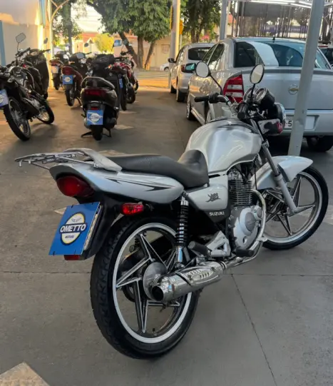 SUZUKI Yes 125 EN, Foto 9