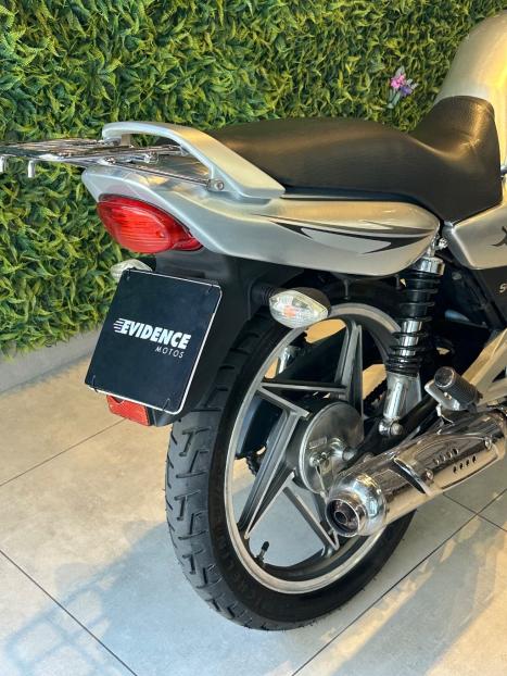 SUZUKI Yes 125 EN, Foto 3