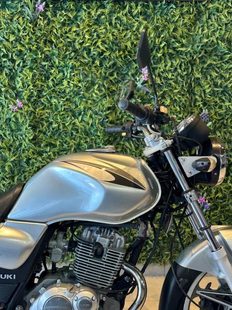 SUZUKI Yes 125 EN, Foto 4