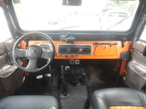 TOYOTA Bandeirante 3.7 4X4 DIESEL TETO RGIDO, Foto 10