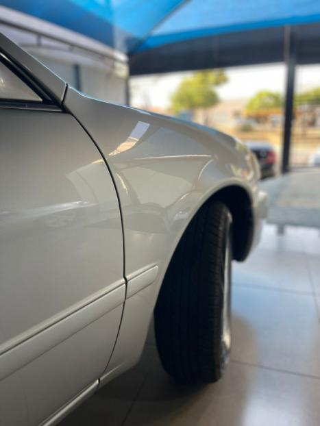 TOYOTA Corolla 1.8 16V 4P XEI, Foto 7