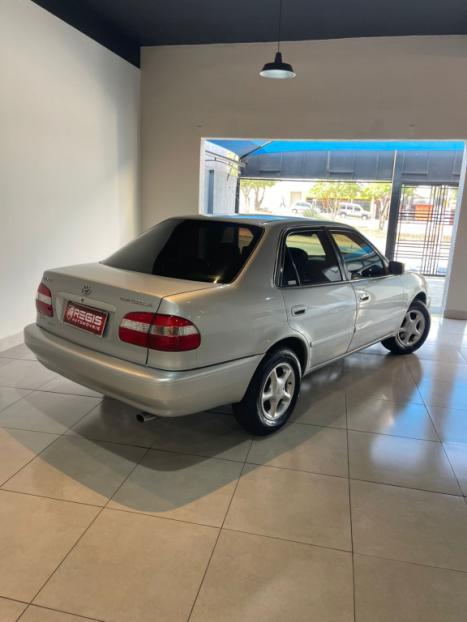 TOYOTA Corolla 1.8 16V 4P XEI, Foto 9