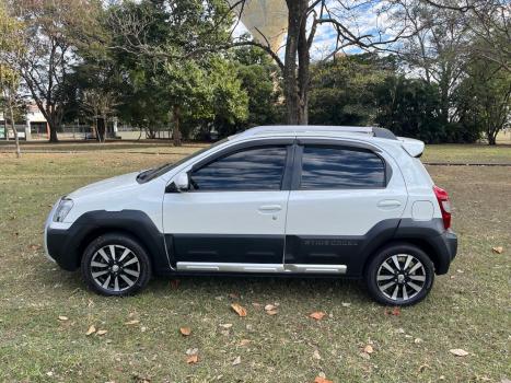 TOYOTA Etios Cross 1.5 16V 4P, Foto 4