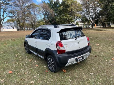 TOYOTA Etios Cross 1.5 16V 4P, Foto 5