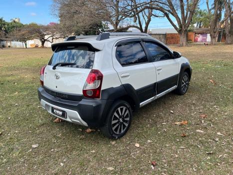 TOYOTA Etios Cross 1.5 16V 4P, Foto 7