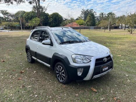 TOYOTA Etios Cross 1.5 16V 4P, Foto 9