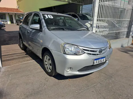 TOYOTA Etios Hatch 1.3 16V 4P FLEX X, Foto 3