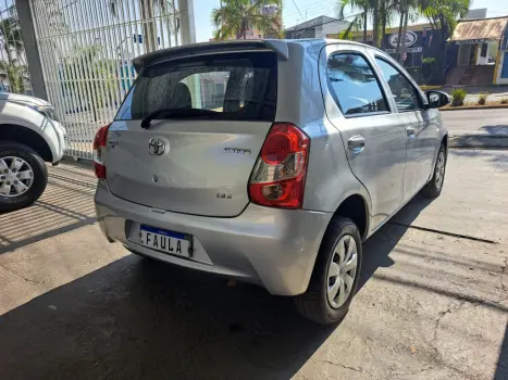 TOYOTA Etios Hatch 1.3 16V 4P FLEX X, Foto 5