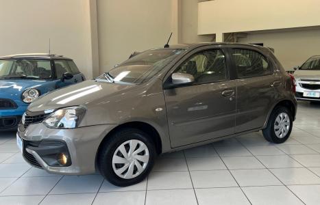 TOYOTA Etios Hatch 1.3 16V 4P FLEX EX, Foto 8