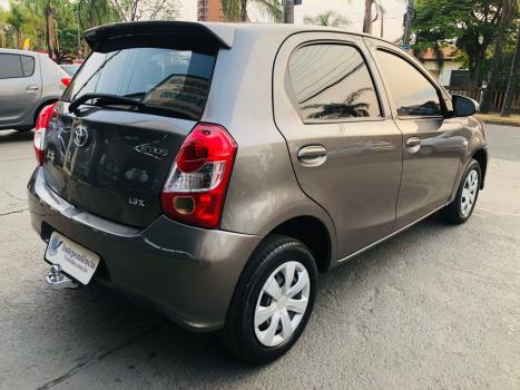 TOYOTA Etios Hatch 1.3 16V 4P FLEX X, Foto 10