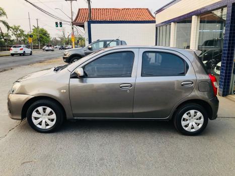 TOYOTA Etios Hatch 1.3 16V 4P FLEX X, Foto 11