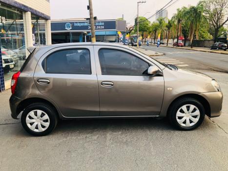 TOYOTA Etios Hatch 1.3 16V 4P FLEX X, Foto 13