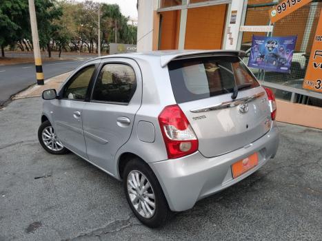 TOYOTA Etios Hatch 1.5 16V 4P FLEX XLS, Foto 3