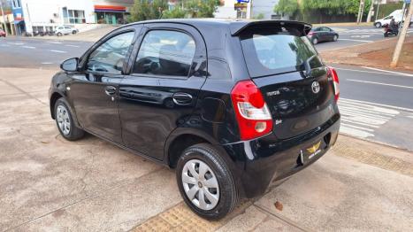 TOYOTA Etios Hatch 1.3 16V 4P FLEX X, Foto 5