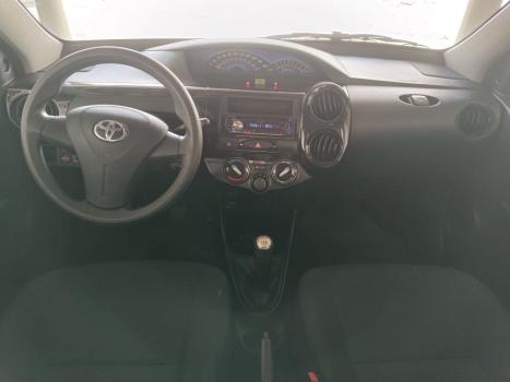 TOYOTA Etios Hatch 1.3 16V 4P FLEX X, Foto 18