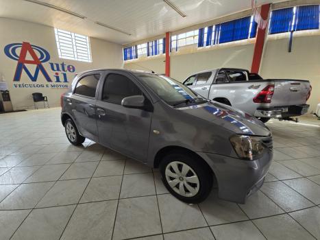 TOYOTA Etios Hatch 1.3 16V 4P FLEX X, Foto 6