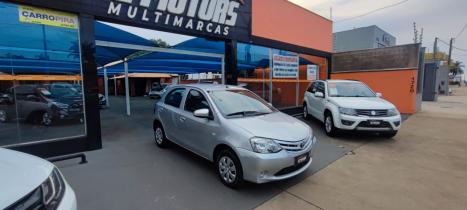 TOYOTA Etios Hatch 1.3 16V 4P FLEX X, Foto 2