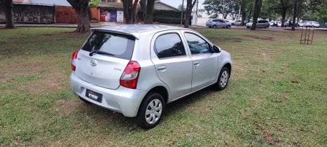 TOYOTA Etios Hatch 1.3 16V 4P FLEX X, Foto 10