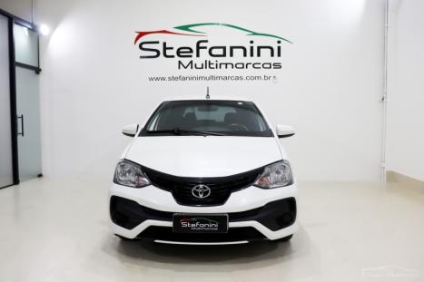 TOYOTA Etios Hatch 1.3 16V 4P FLEX X, Foto 2