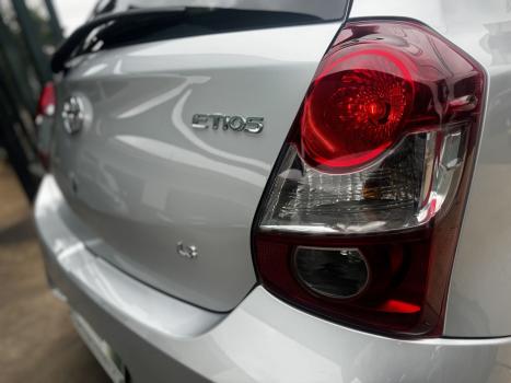 TOYOTA Etios Hatch 1.3 16V 4P FLEX X, Foto 12