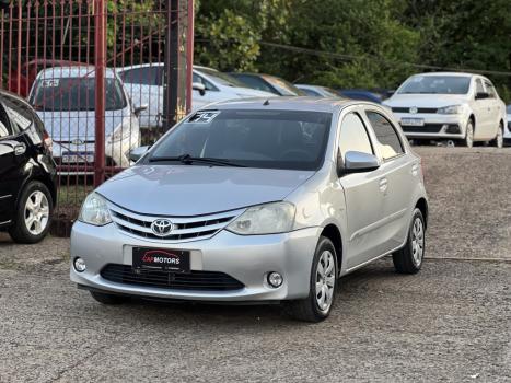 TOYOTA Etios Hatch 1.3 16V 4P FLEX X, Foto 2