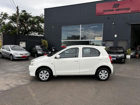 TOYOTA Etios Hatch 1.3 16V 4P FLEX X, Foto 2