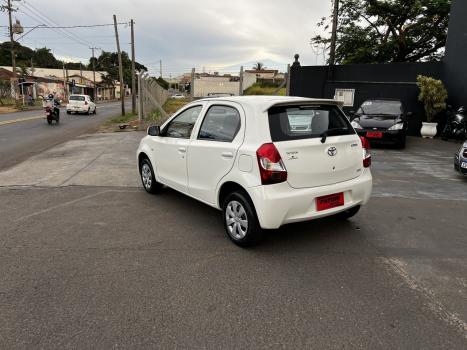 TOYOTA Etios Hatch 1.3 16V 4P FLEX X, Foto 6