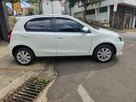 TOYOTA Etios Hatch 1.5 16V 4P FLEX X PLUS AUTOMTICO, Foto 6