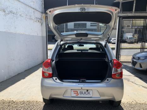 TOYOTA Etios Hatch 1.3 16V 4P FLEX X, Foto 5