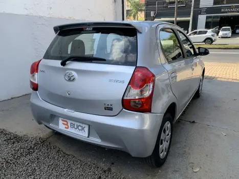 TOYOTA Etios Hatch 1.3 16V 4P FLEX X, Foto 4