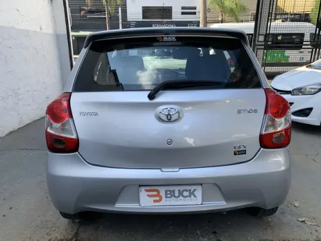 TOYOTA Etios Hatch 1.3 16V 4P FLEX X, Foto 5
