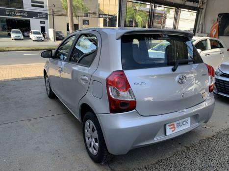 TOYOTA Etios Hatch 1.3 16V 4P FLEX X, Foto 7